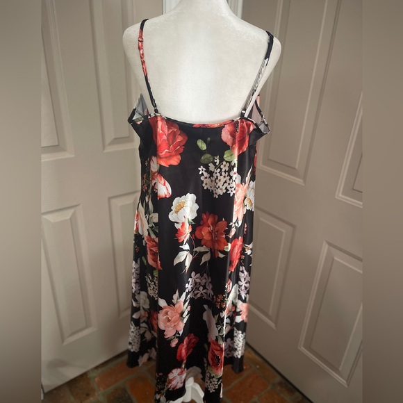 Bebe vintage black, red, cream, green floral midi cowl neckline slip dress. XL. - Picture 4 of 9
